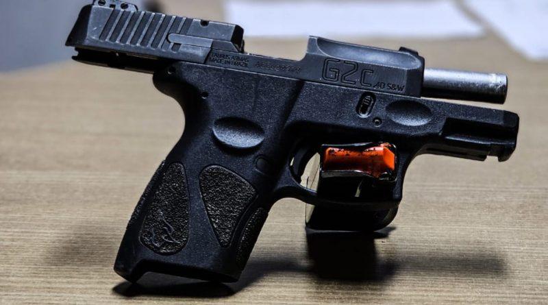 Acusado com passagens pela polícia por tráfico e homicídios é preso com arma na Capital