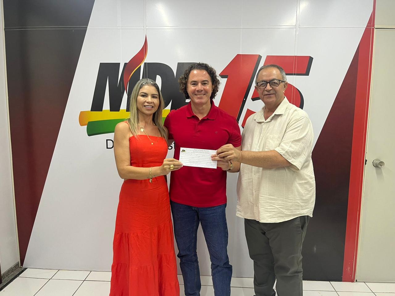 MDB inicia 2024 com a filiação da pré-candidata a Prefeita de Soledade, Adriana Nirinha