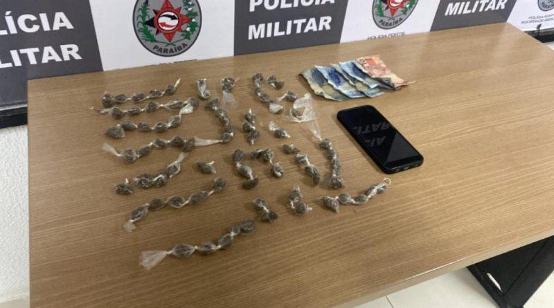Suspeito que cumpre pena em regime semiaberto é preso com mais de 80 porções de drogas na Capital