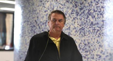 Defesa entrega passaporte de Bolsonaro em Brasília