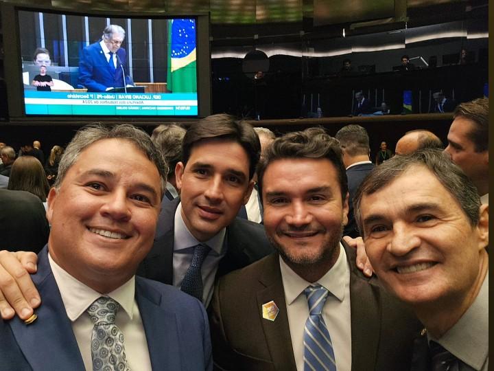 Em Brasília, Efraim age como ‘bombeiro’ e tenta manter Romero aliado a Bruno, durante volta aos trabalhos na Câmara
