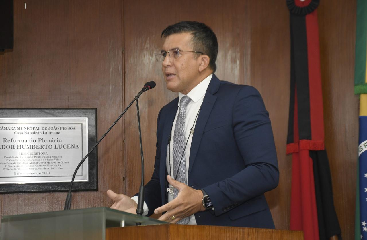 Parlamentar solicita prestação de contas de isenções concedidas a empresas de ônibus