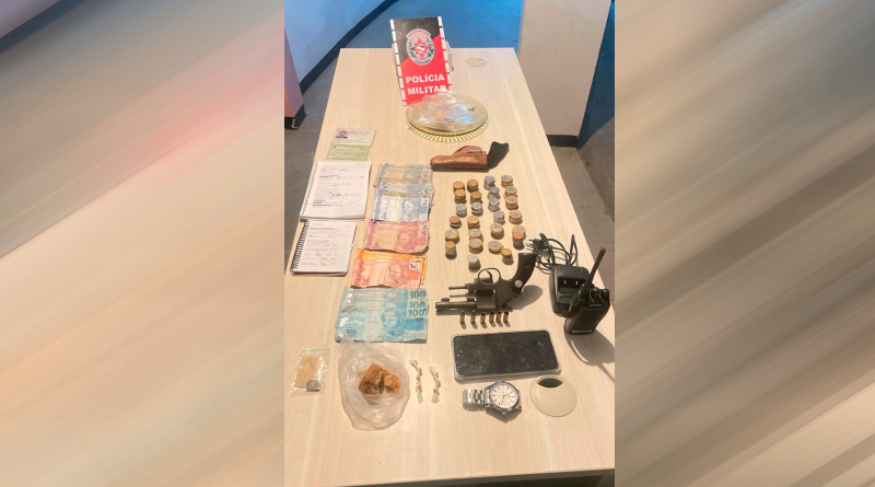 Polícia Militar apreende arma de fogo e drogas em São José de Piranhas