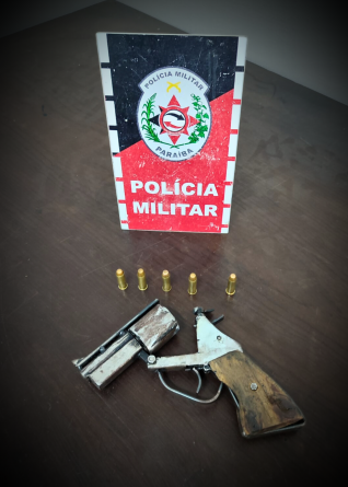 Polícia Militar prende homem com arma de fogo em Juripiranga