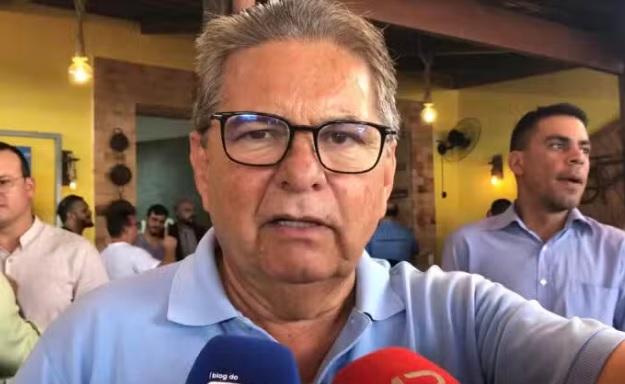 Adriano alerta Romero: “Ou se mexe, ou vai começar a cair nas pesquisas”