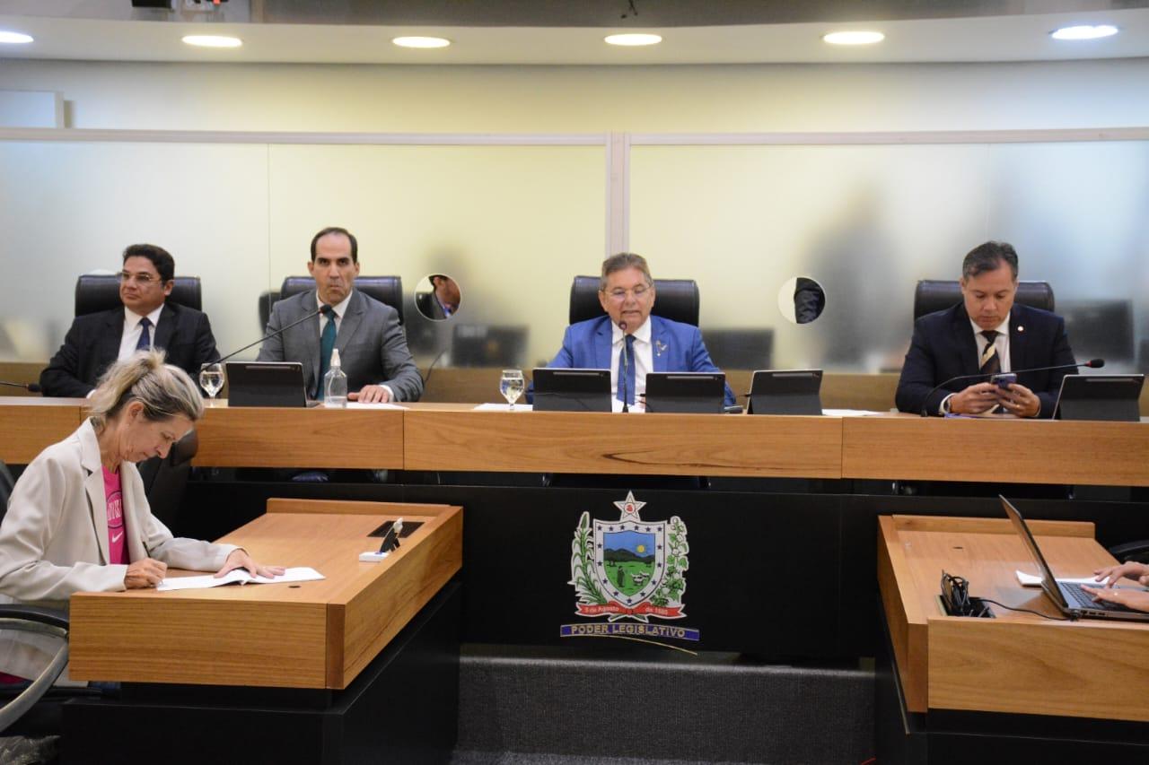 ALPB debate prerrogativas do Poder Legislativo Estadual em sessão especial