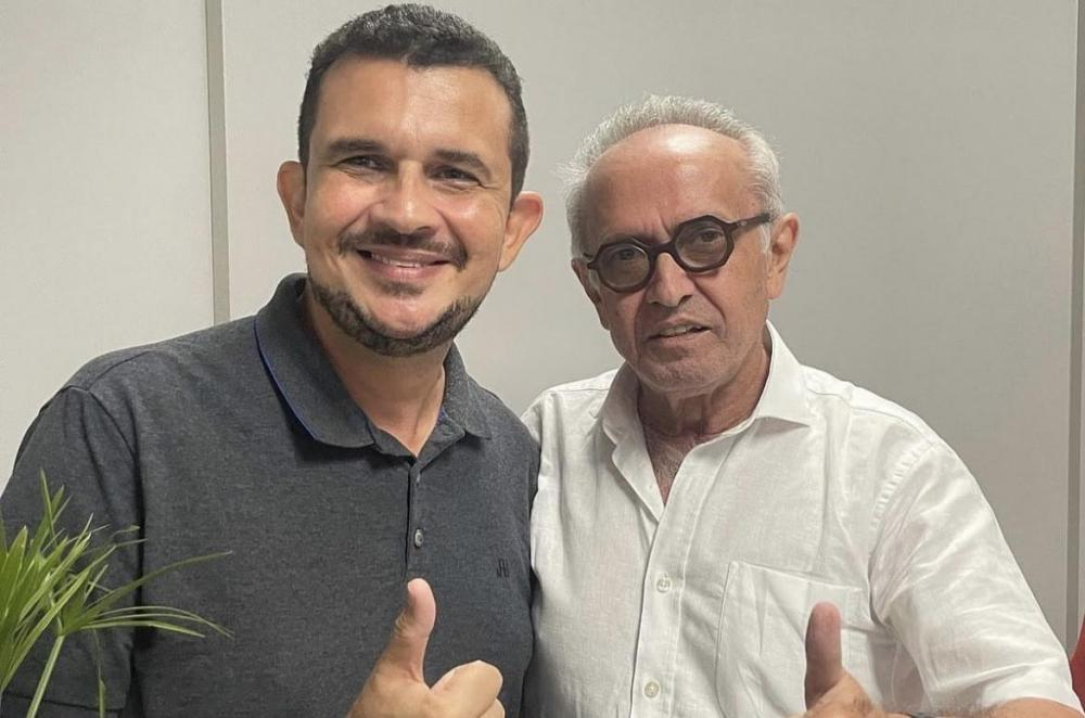 Cícero Lucena oficializa Janildo Silva na Secretaria de Comunicação de João Pessoa