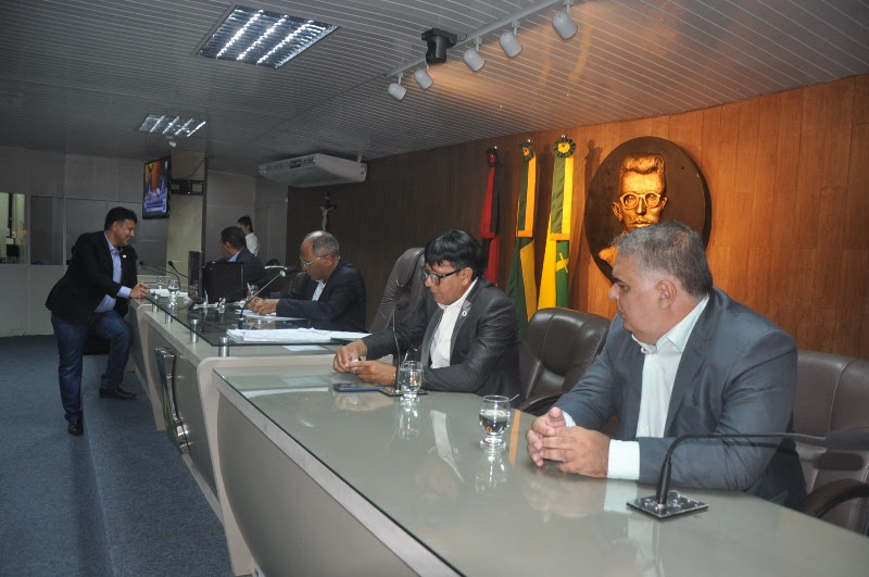 CMCG derruba veto do executivo e garante avanço na Lei de Diretrizes Orçamentárias para 2024
