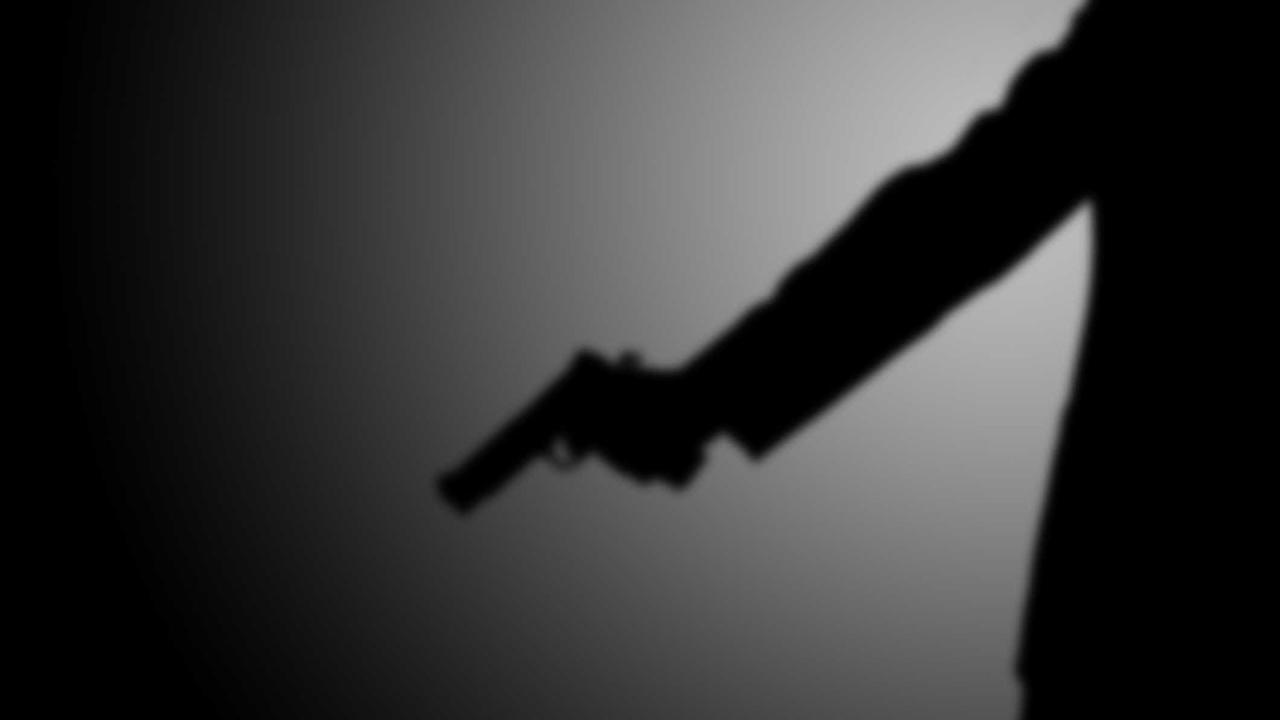 Mulher questiona homem por usar banheiro feminino e é morta a tiros