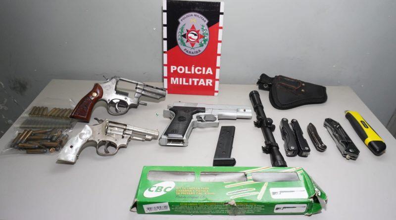 Polícia Militar apreende estudante com armas, munições e canivetes em escola da cidade de Sapé