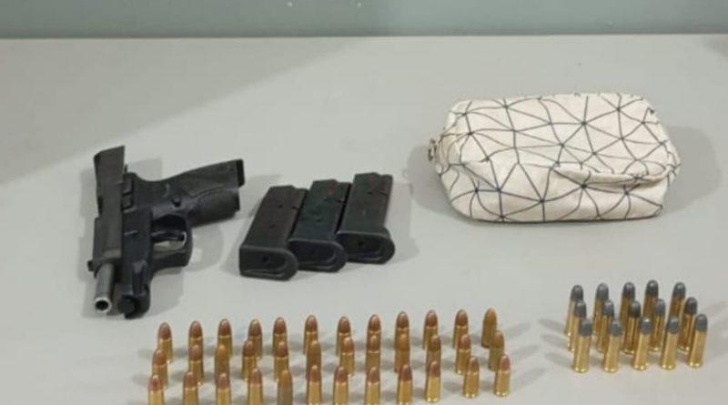 Polícia Militar apreende pistola com suspeito de integrar grupo criminoso em Cruz do Espírito Santo