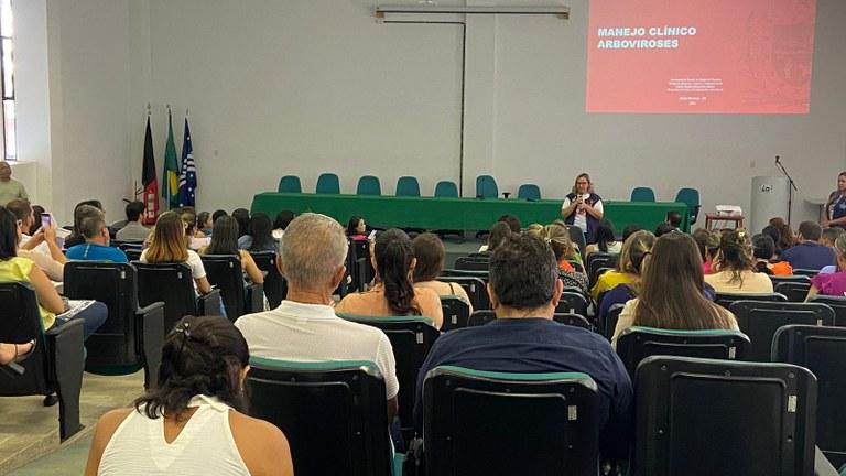 Saúde orienta profissionais da atenção básica sobre como identificar sintomas graves de arboviroses na Paraíba