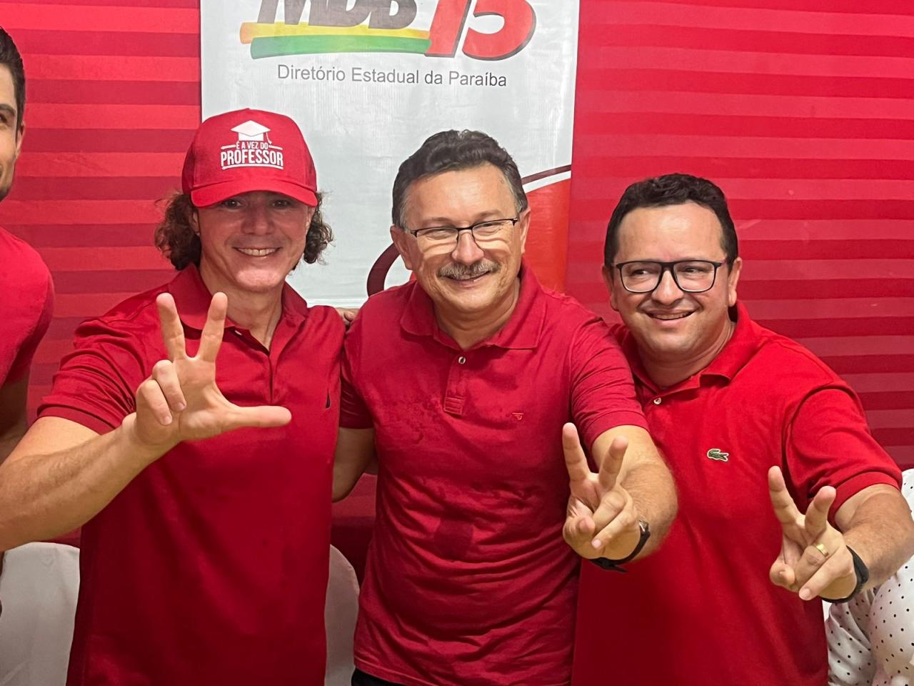 Veneziano participa da filiação e lançamento da pré-candidatura do Professor Valdeci à sucessão do Prefeito Elias Costa, em Jacaraú
