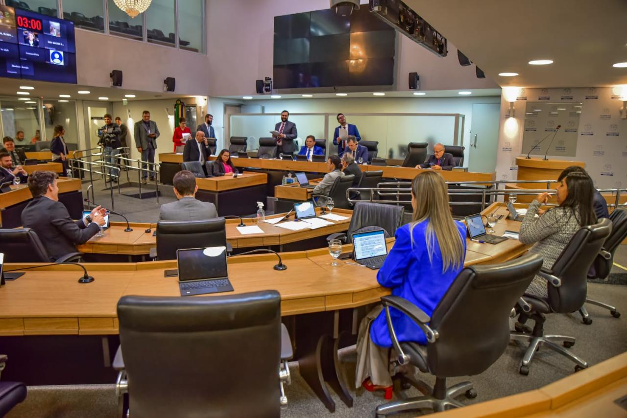 ALPB aprova projeto que qualifica e insere mulheres vítimas de violência no mercado de trabalho