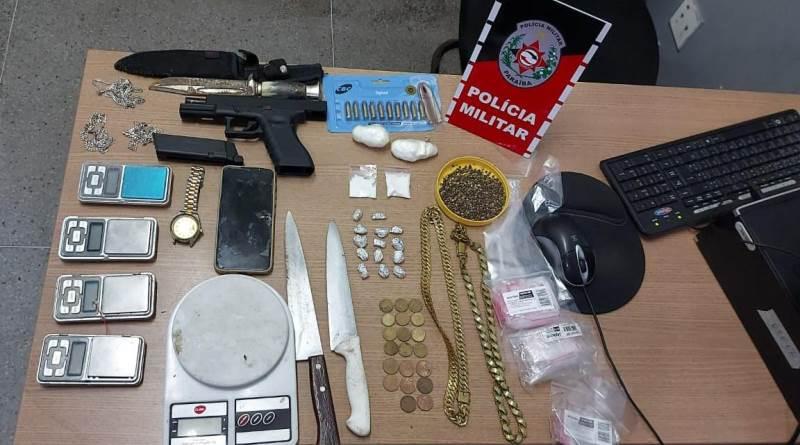 COMBATE AO TRÁFICO: Polícia Militar apreende drogas, simulacro de pistola e munições em Campina Grande