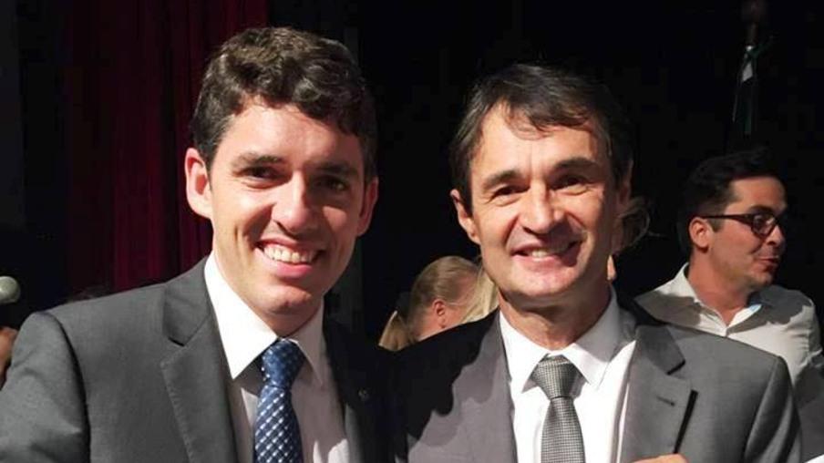 Deputado Tovar decide ficar no PSDB mas ainda não sabe se vai de Romero ou Bruno
