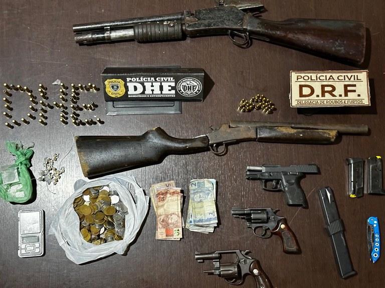 EM PATOS: Polícia Civil prende quatro suspeitos e apreende cinco armas de fogo