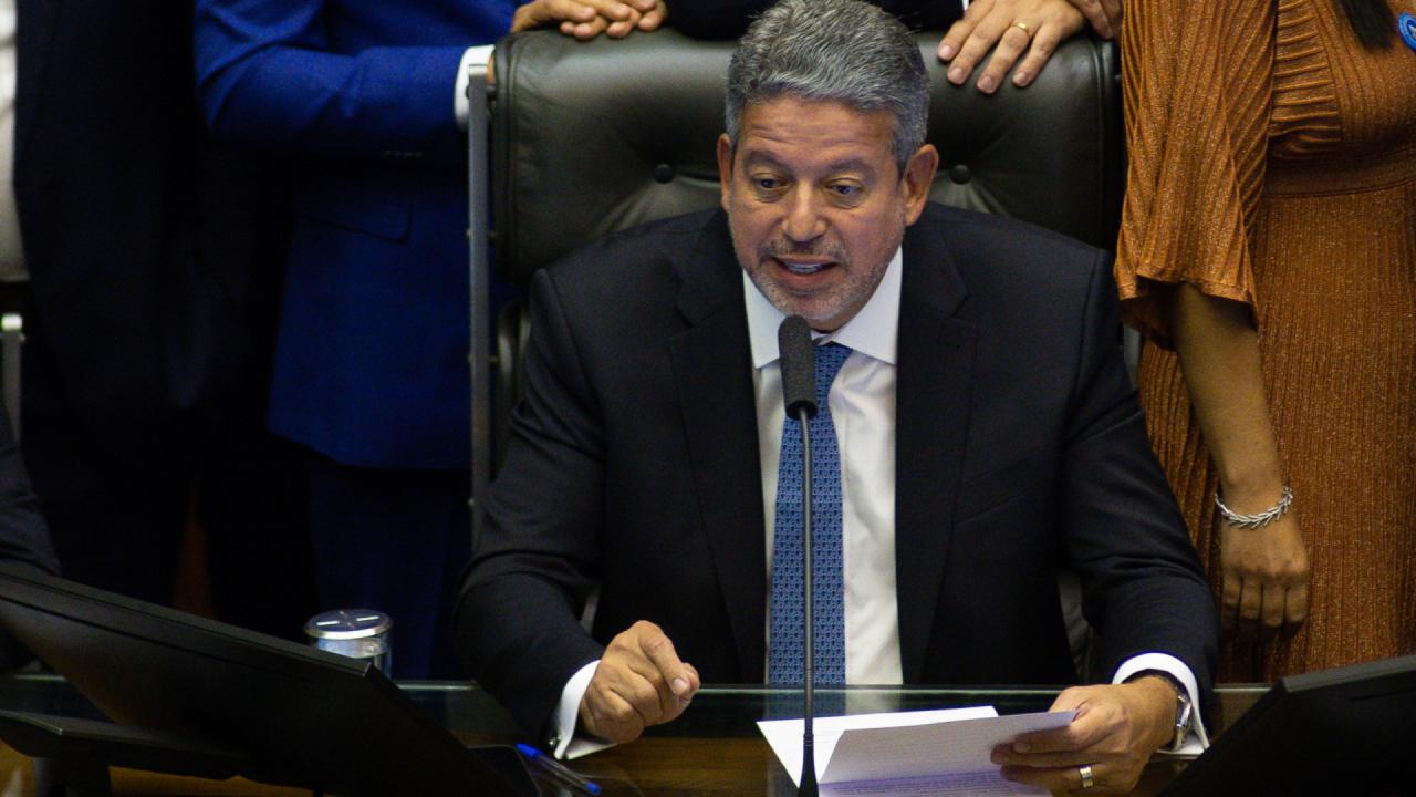 Lira diz que governo Lula planta mentiras e Padilha é incompetente