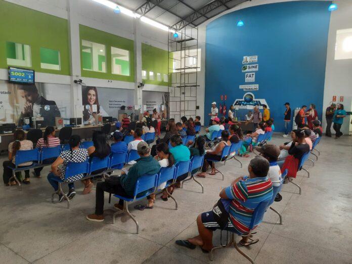 Sine Municipal oferta 381 oportunidades na última semana de inscrições para trabalho temporário durante o Maior São João do mundo