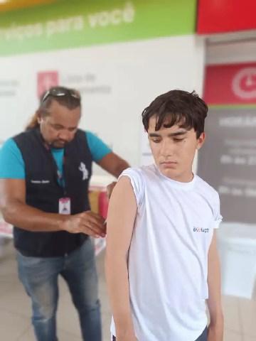 Vacina que protege contra dengue é segura e está disponível em diversos serviços de saúde