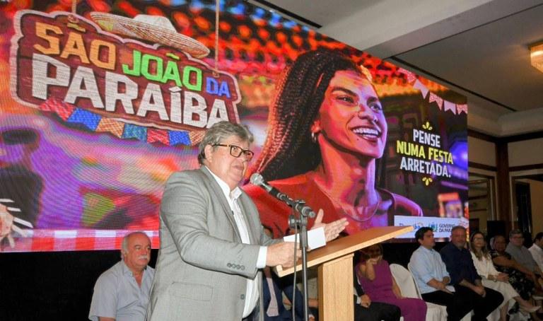 João Azevêdo anuncia investimentos de R$ 41,2 milhões para festividades de São João da Paraíba e de Campina Grande