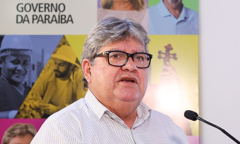 João Azevêdo entrega obras e participa do Orçamento Democrático em Guarabira e Mamanguape