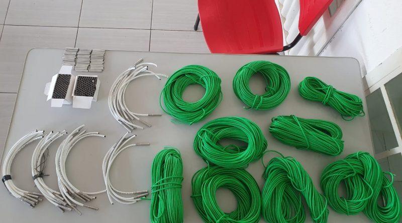 Polícia Militar aborda caminhonete e apreende explosivos na cidade de Princesa Isabel