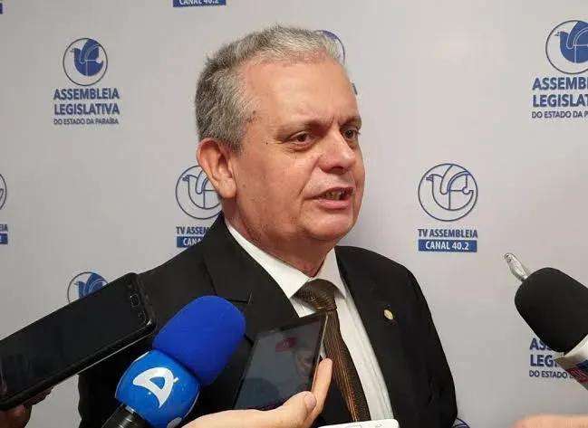 Bosco Carneiro retira assinatura da CPI do Padre Zé e justifica: 