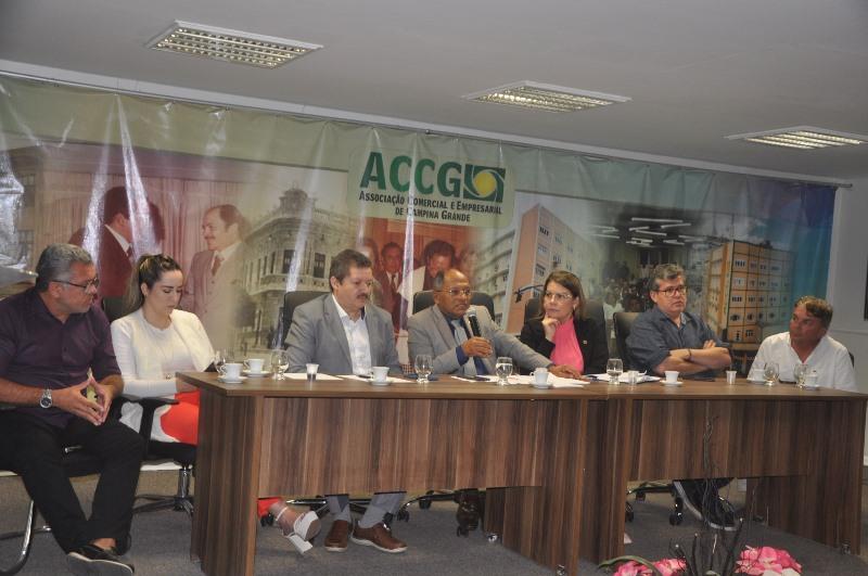 Câmara Itinerante realiza Audiência Pública na Associação Comercial de Campina Grande