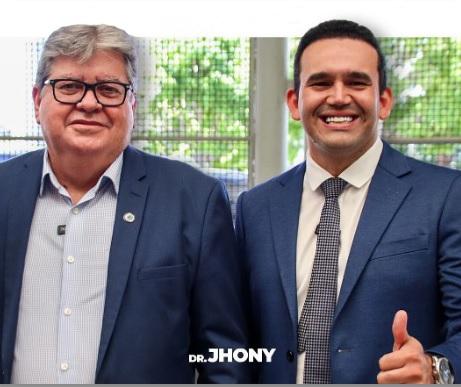 João Azevêdo reafirma apoio do PSB á candidatura de Jhony Bezerra e diz não aguardar decisão de terceiros para formar sua chapa.
