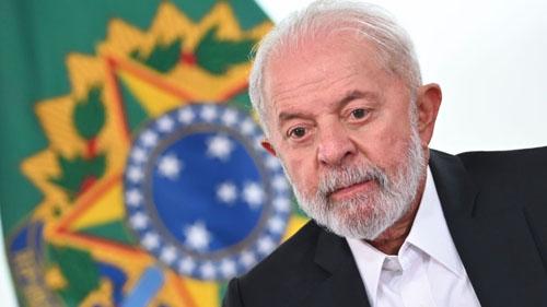 Lula se vacinou contra dengue na rede privada, sem divulgar e antes da campanha do SUS
