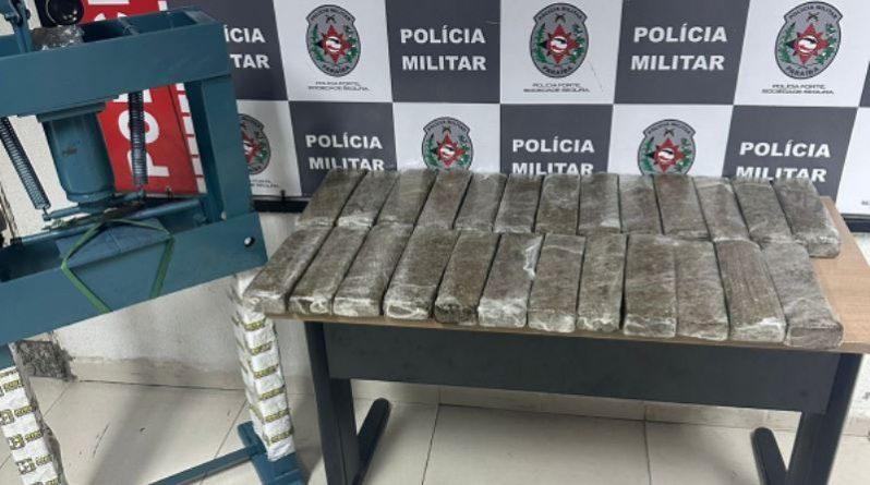 Polícia Militar intercepta carregamento com 25 quilos de drogas na Capital
