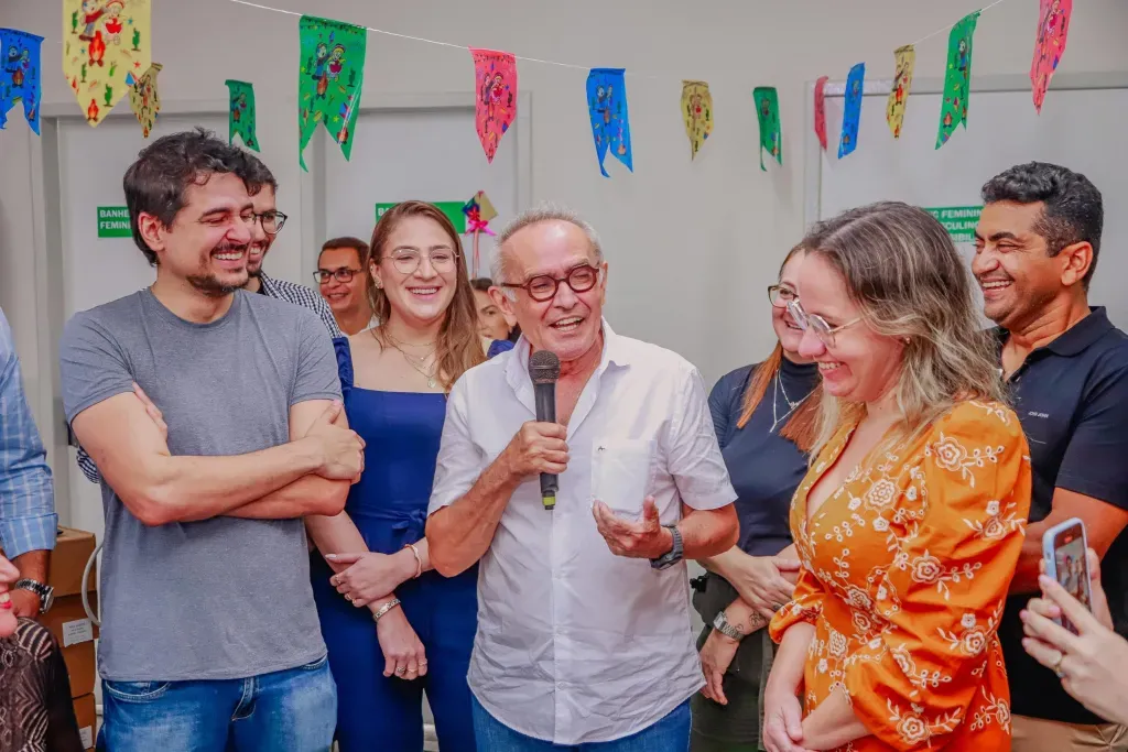 Prefeito Cícero Lucena entrega novos equipamentos para o CEO de Mangabeira, para zerar filas e ampliar a oferta de serviços