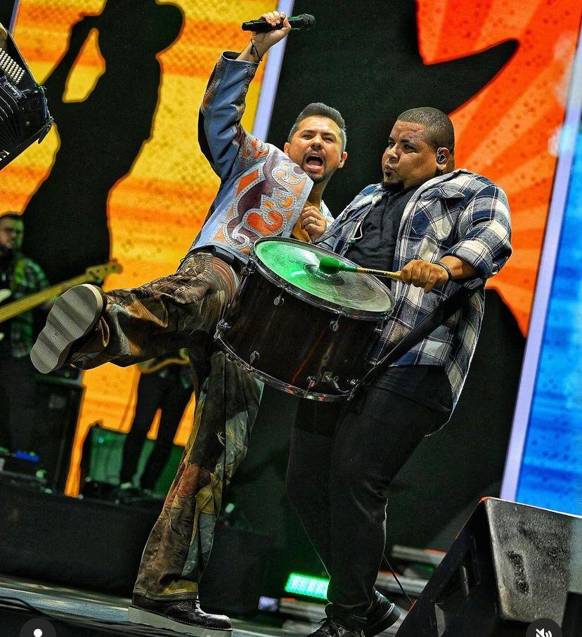 Quarta noite no Parque do Povo lota área de show com apresentações de Xand Avião e outras bandas de forró