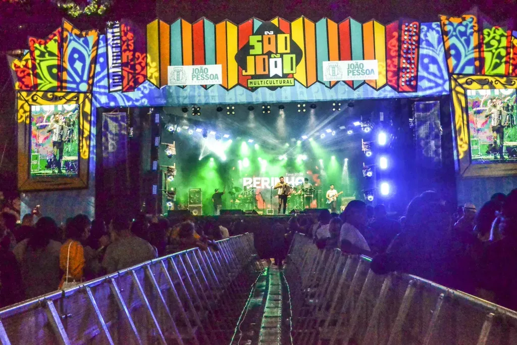 Shows de Eliane, Danieze Santiago, Berinho Lima e Mara Pavanelly marcaram a véspera de São João na Capital