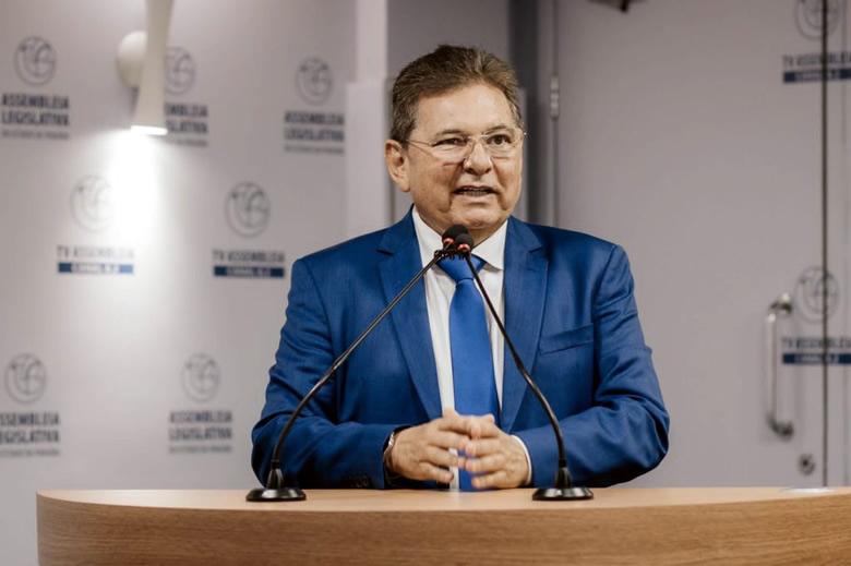 Adriano Galdino revela prazo limite estabelecido pelo Republicanos para aguardar por definição de Romero Rodrigues
