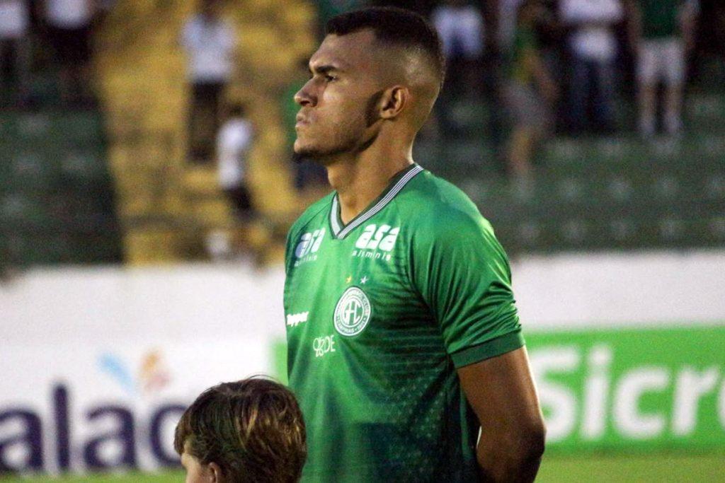 Botafogo-PB reforça o sistema defensivo com o zagueiro Romércio