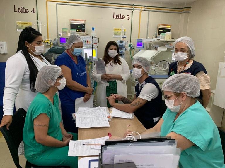 Maternidade Frei Damião recebe equipe do Ministério da Saúde e discute notificação de anomalias congênitas