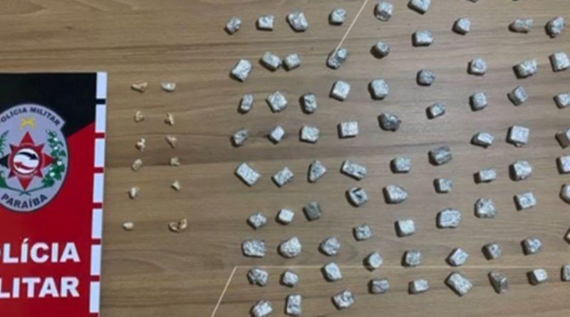 OPERAÇÃO CIDADE SEGURA: Polícia Militar prende dupla com mais de cem porções de drogas em Caaporã