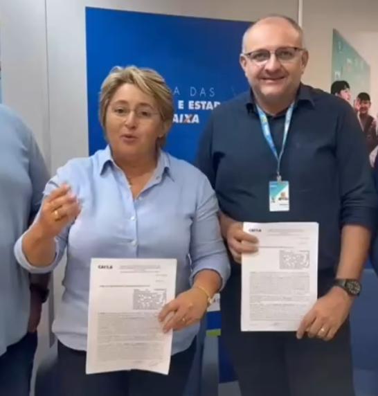 Prefeita de Uiraúna agradece a Veneziano R$ 33 milhões para “maior programa de esgotamento sanitário da história”