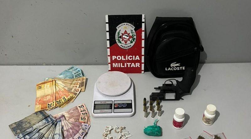 Polícia Militar apreende arma, drogas e fecha ponto de tráfico na cidade de Jacaraú