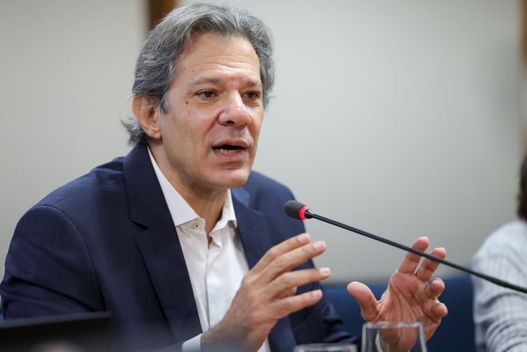 Consignado privado será inédito e com juros menores, diz Haddad