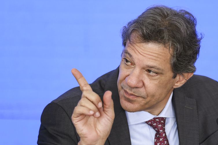 Haddad desmente fake news sobre aumento de contribuição do MEI