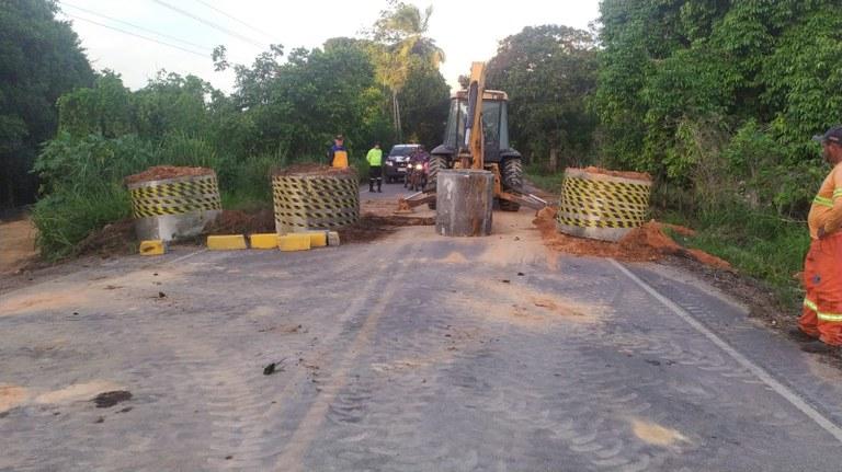 Ponte entre Alhandra e Caaporã é totalmente interditada e tráfego é feito por rotas alternativas