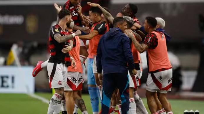 Por 3 a 1  Flamengo domina o Botafogo e é campeão da Supercopa Rei