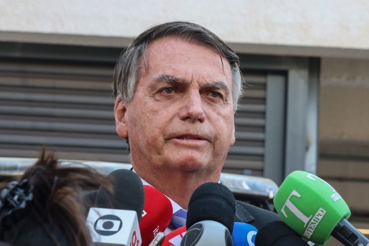 Bolsonaro pede anulação da delação de Cid e afastamento de Moraes 