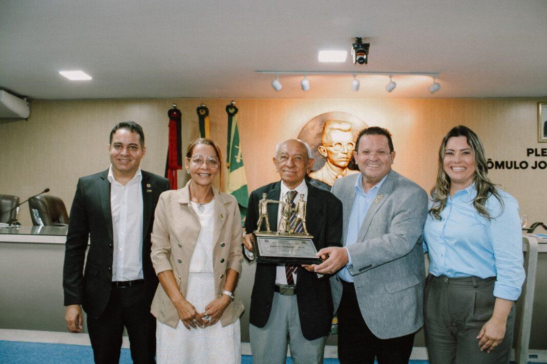 Escritor e Jornalista Ronaldo Leite recebe Título de Cidadão Campinense