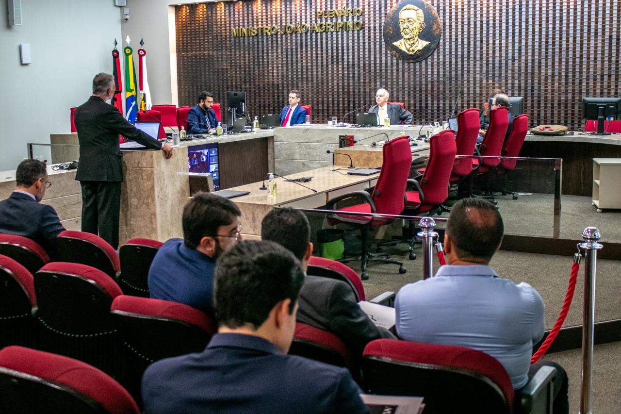 EX-PREFEITO SOFRE DÉBITO DE QUASE R$ 340 MIL POR GASTOS NÃO COMPROVADOS COM AQUISIÇÃO DE PNEUS