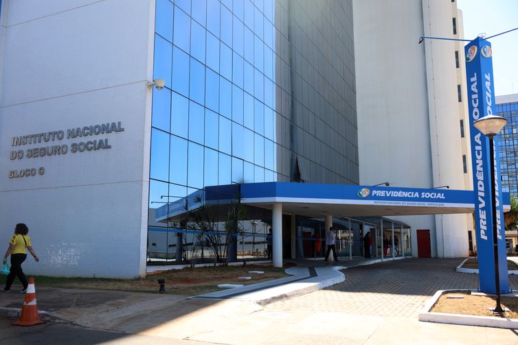INSS começa a pagar benefícios antecipados nesta quinta