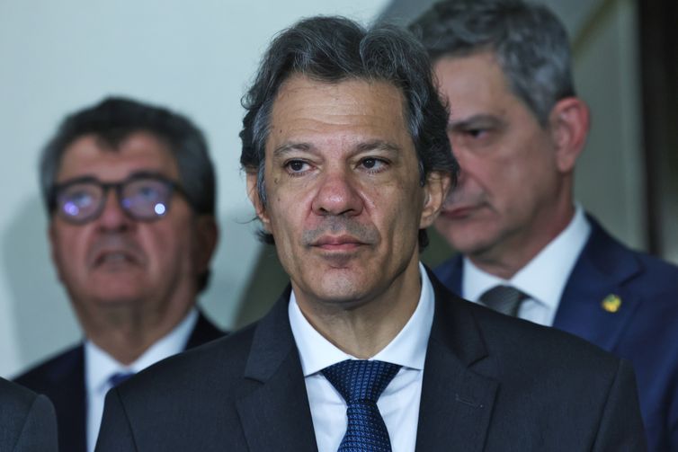 Isenção do Imposto de Renda até R$ 5 mil custará R$ 27 bilhões por ano